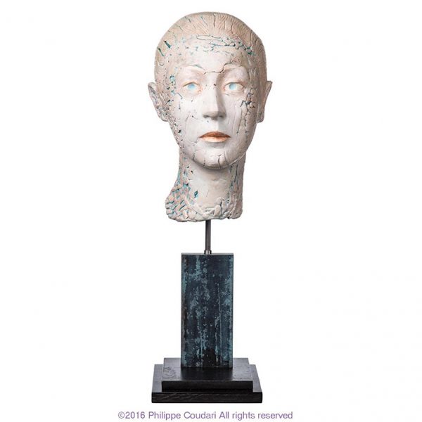 Alice qui revient du Pays des Merveilles