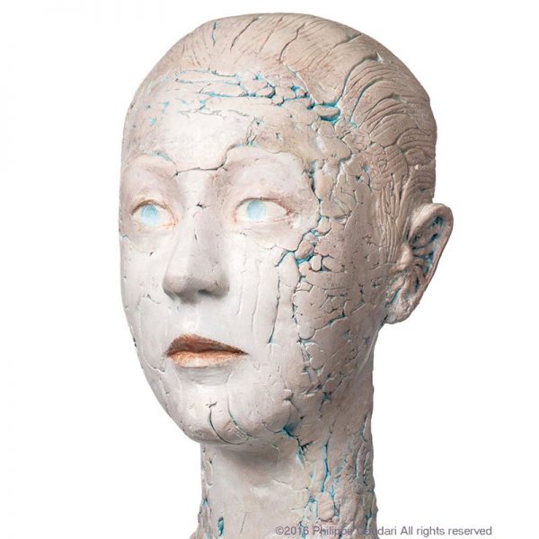 Alice qui revient du Pays des Merveilles